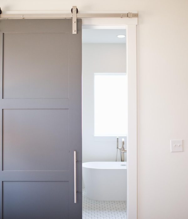 Portes coulissantes intérieures : comparatif des enseignes de bricolage au meilleur rapport qualité-prix